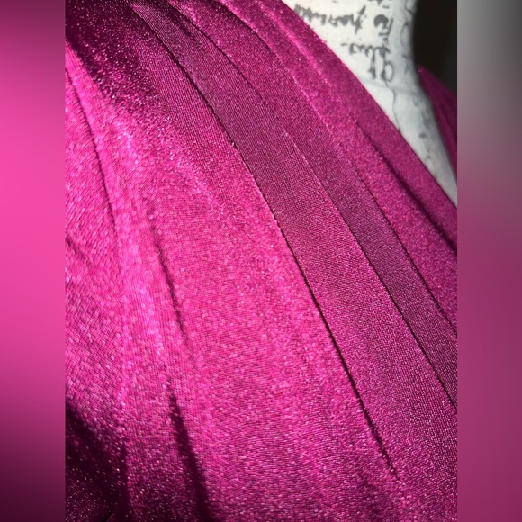 NWT - The Limited - Double lined poly/spandex, petite knee-length slip on dress - Picture 2 of 5